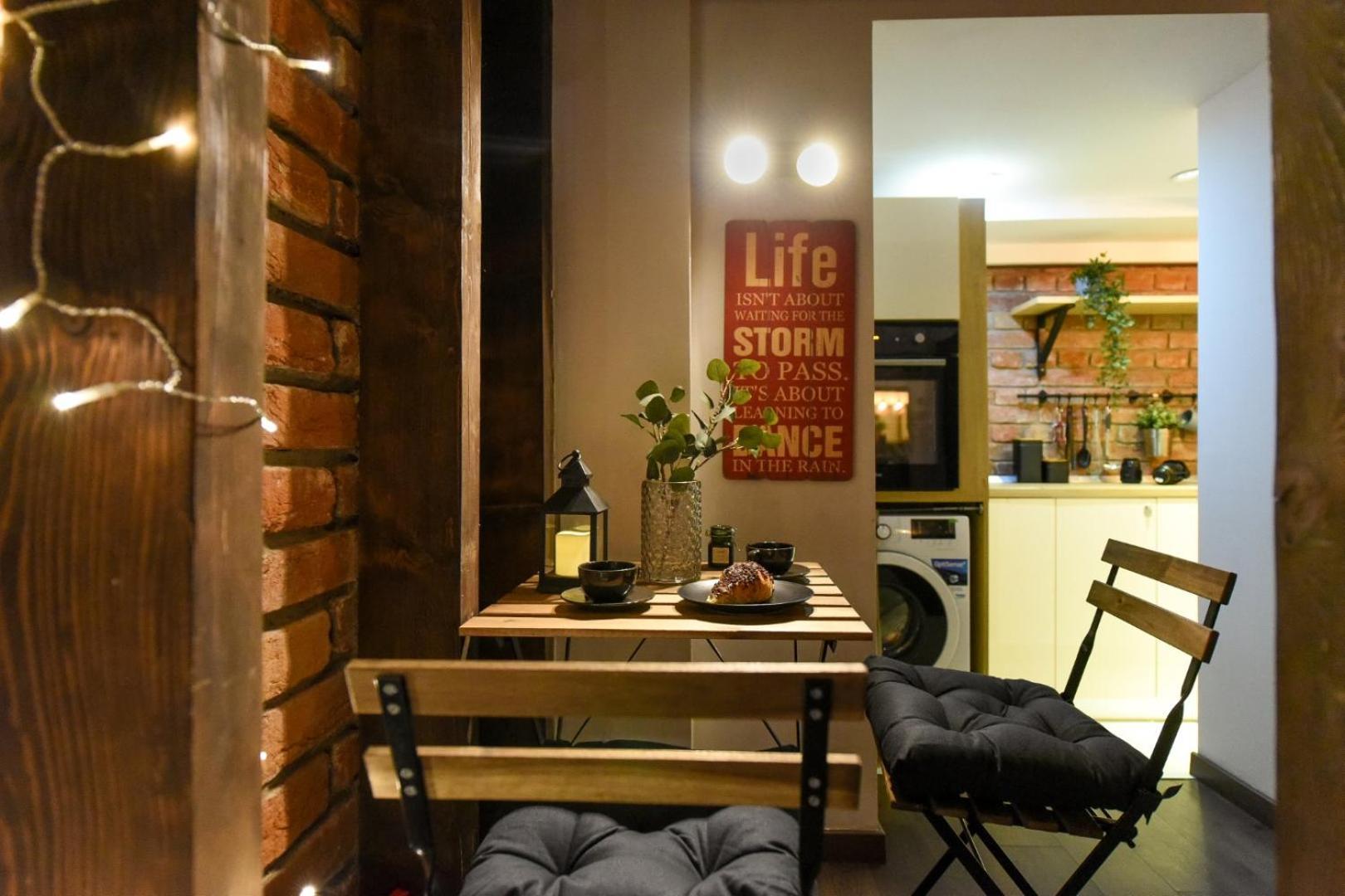 Central Comfort - Duplex-Style Studios On Regina Elisabeta Бухарест Номер фото