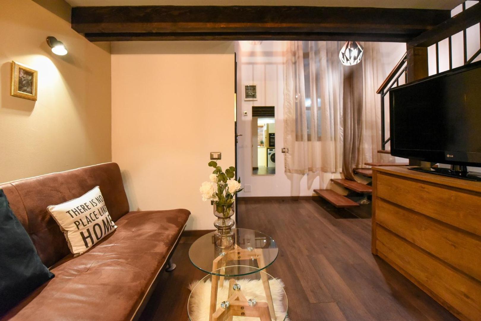 Central Comfort - Duplex-Style Studios On Regina Elisabeta Бухарест Номер фото